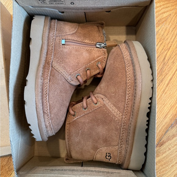 UGG Neumel II Boot - Picture 8 of 10